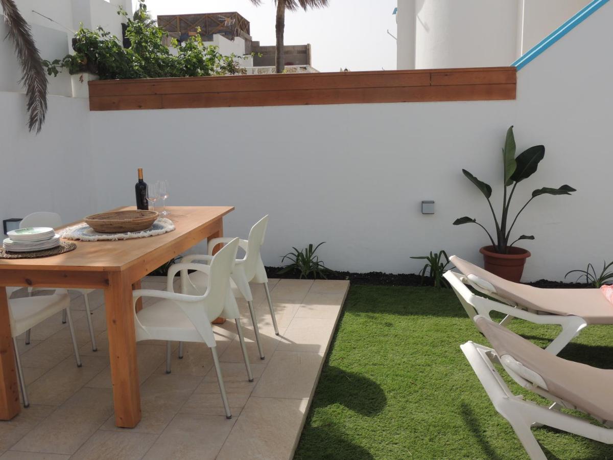 Cozy, Beach House , By Mahbovillas La Oliva Esterno foto